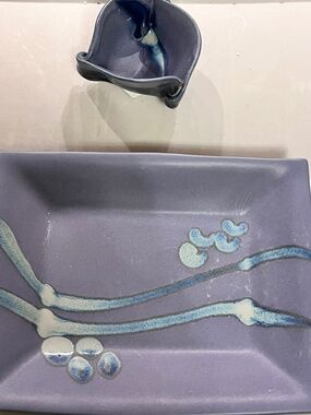 HILBORN POTTERY DESIGN Canada Periwinkle Blue Purple Chip Dip Serving Plate 9.75